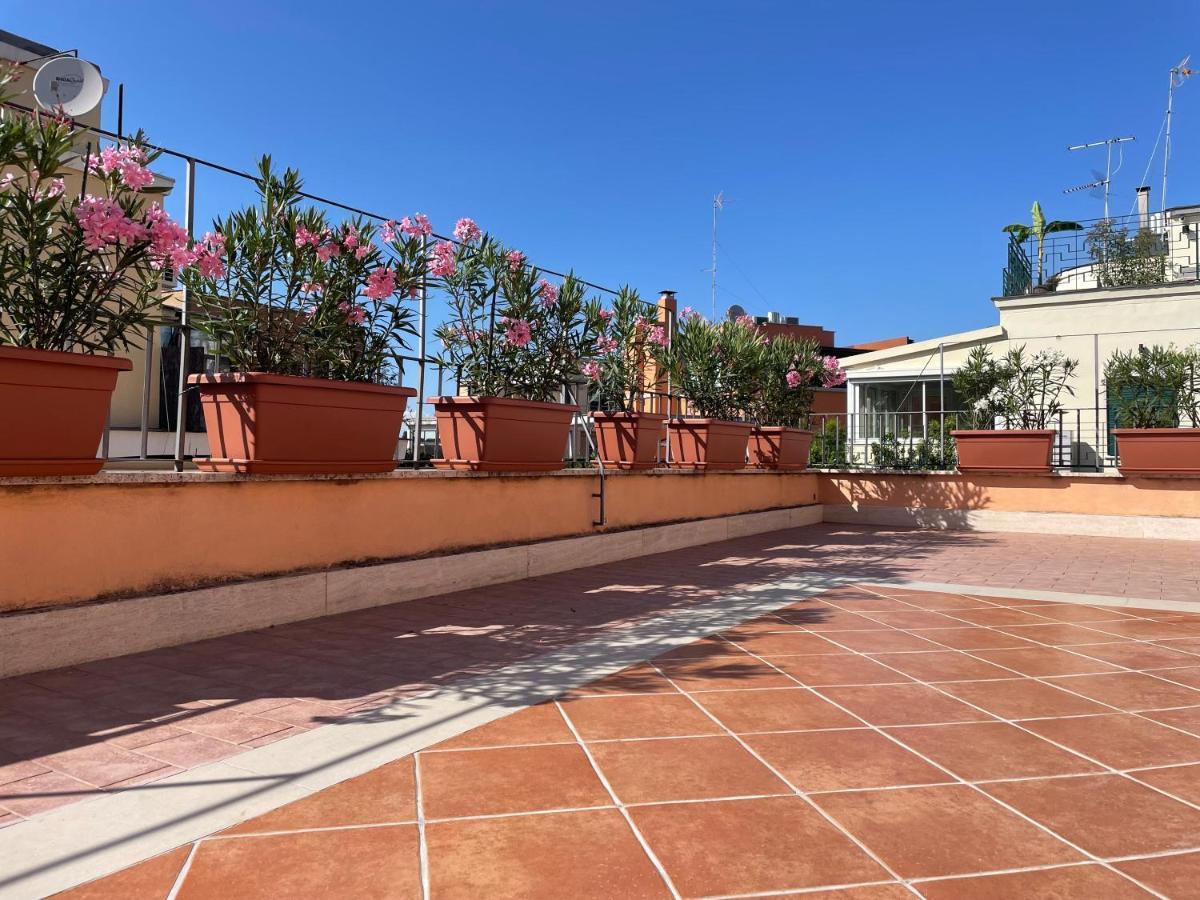 Little Aventino Bnb Рим Екстериор снимка